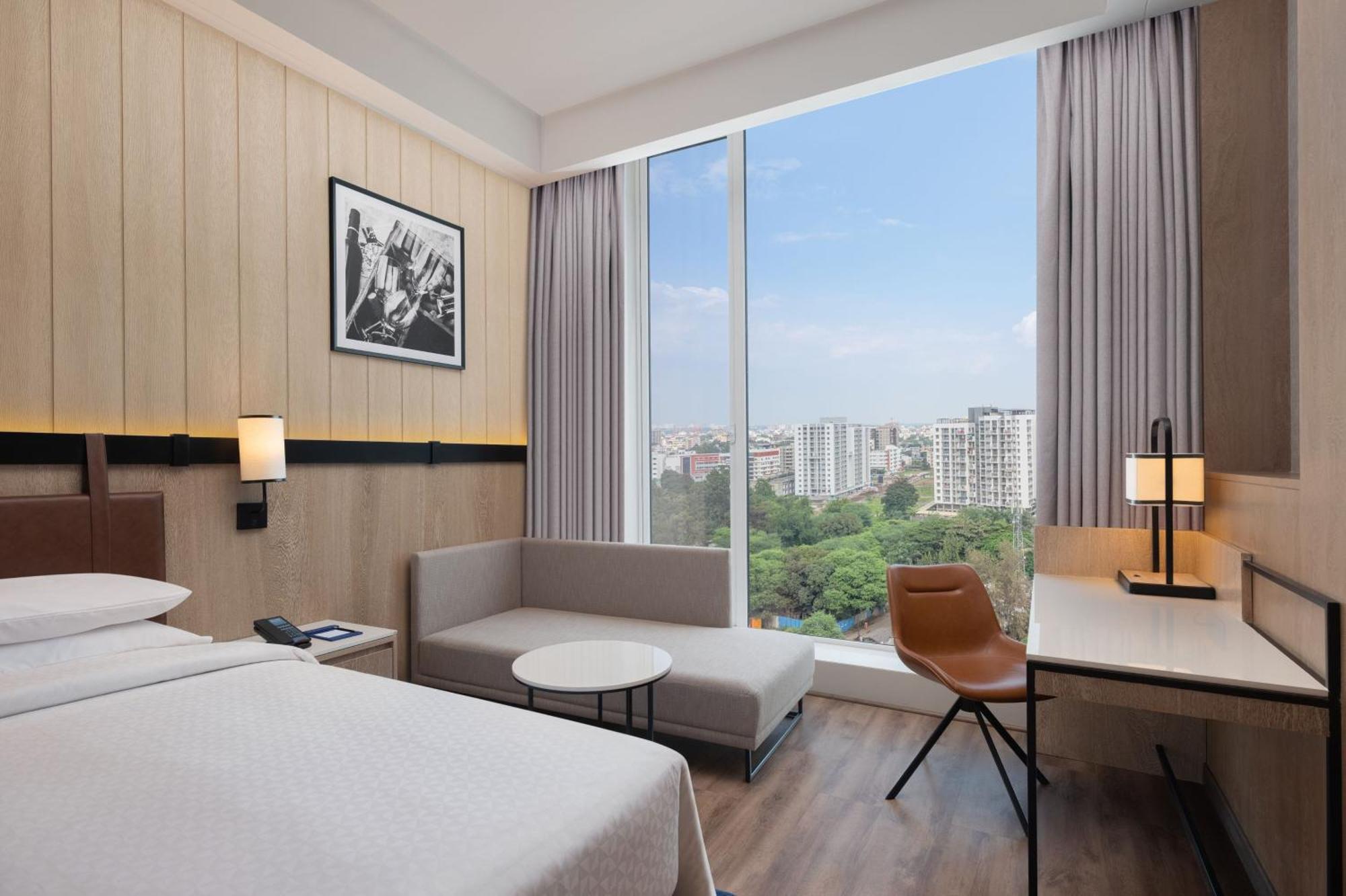 Four Points By Sheraton Nashik Εξωτερικό φωτογραφία
