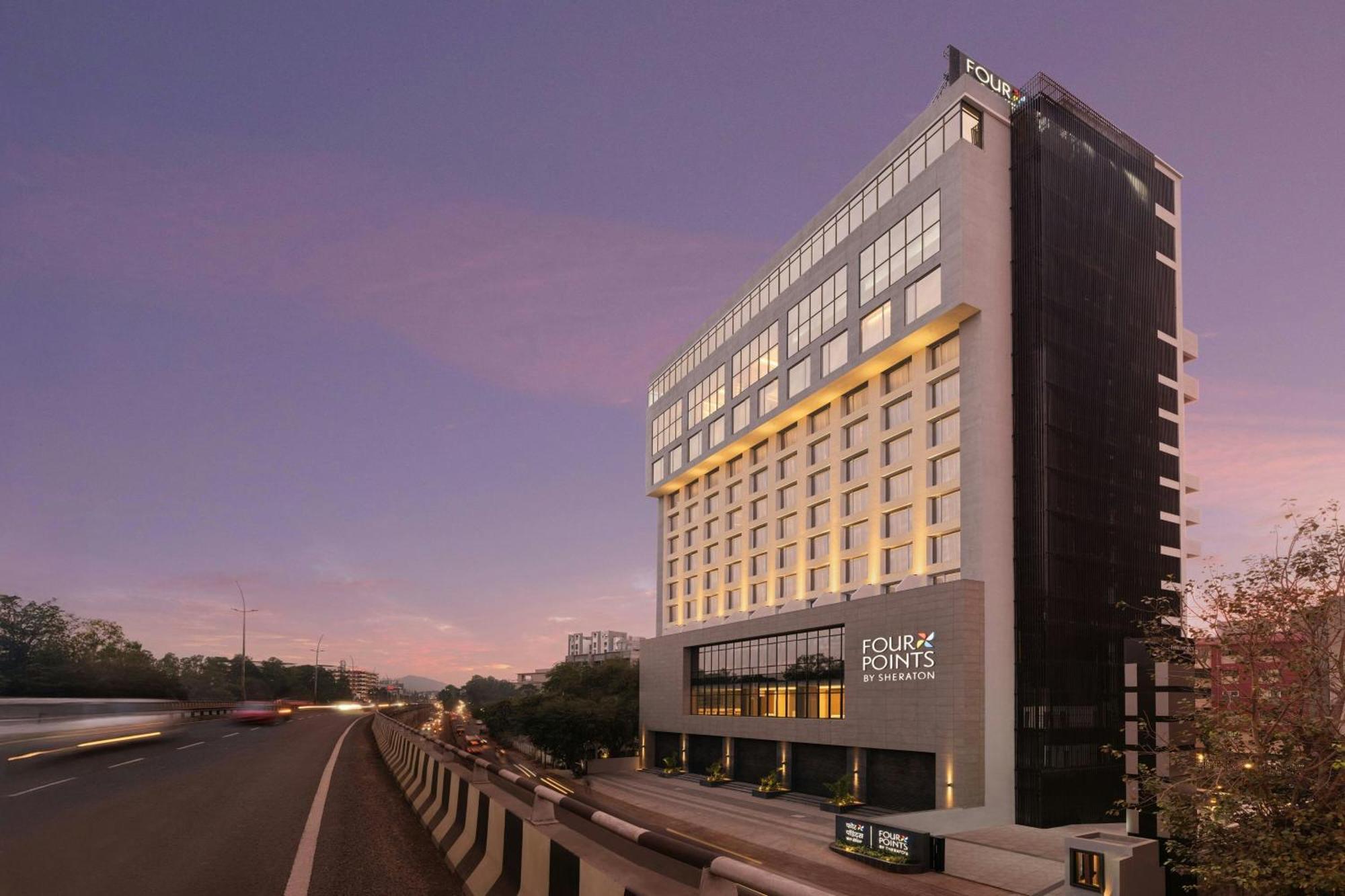 Four Points By Sheraton Nashik Εξωτερικό φωτογραφία