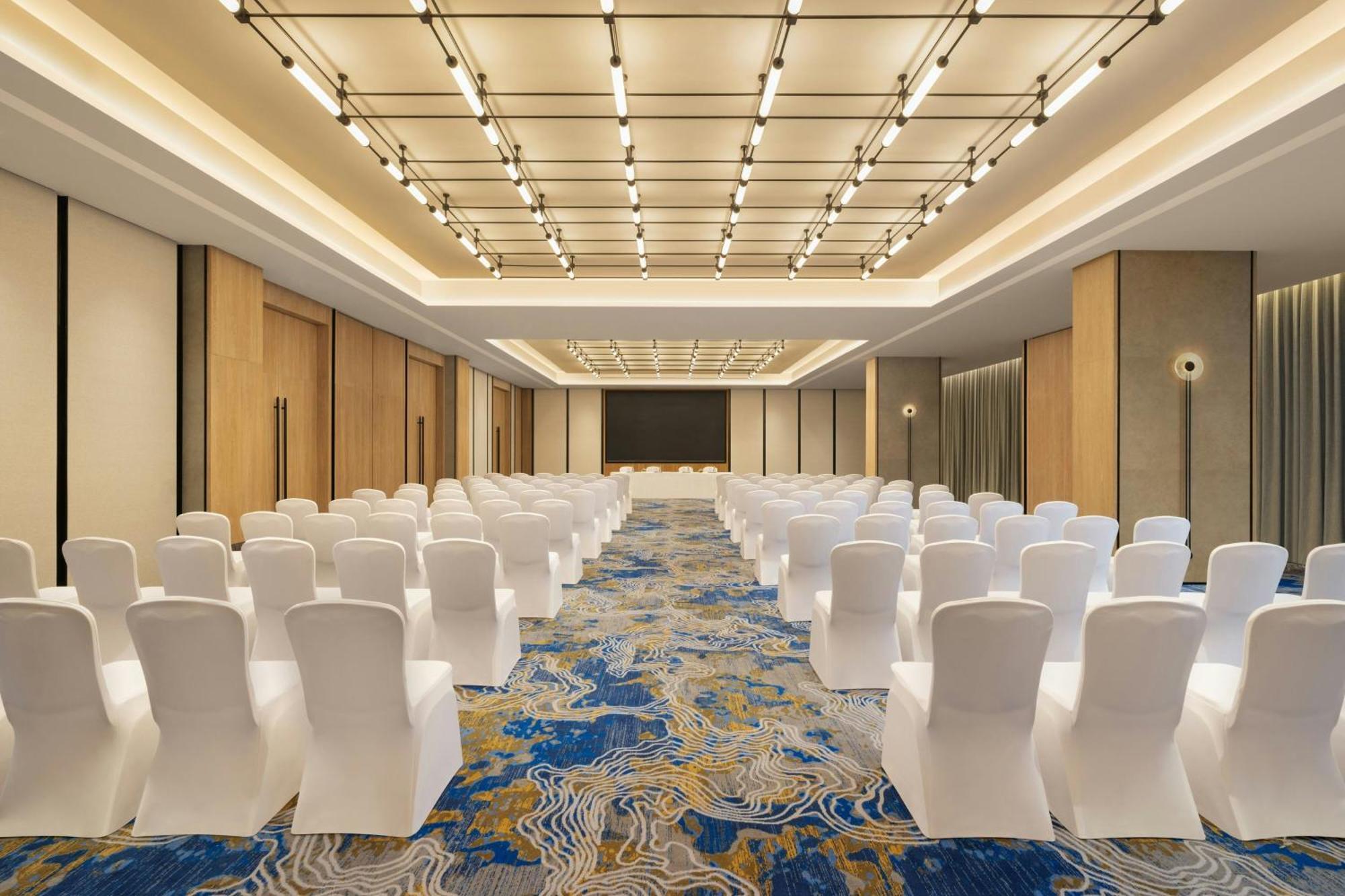 Four Points By Sheraton Nashik Εξωτερικό φωτογραφία